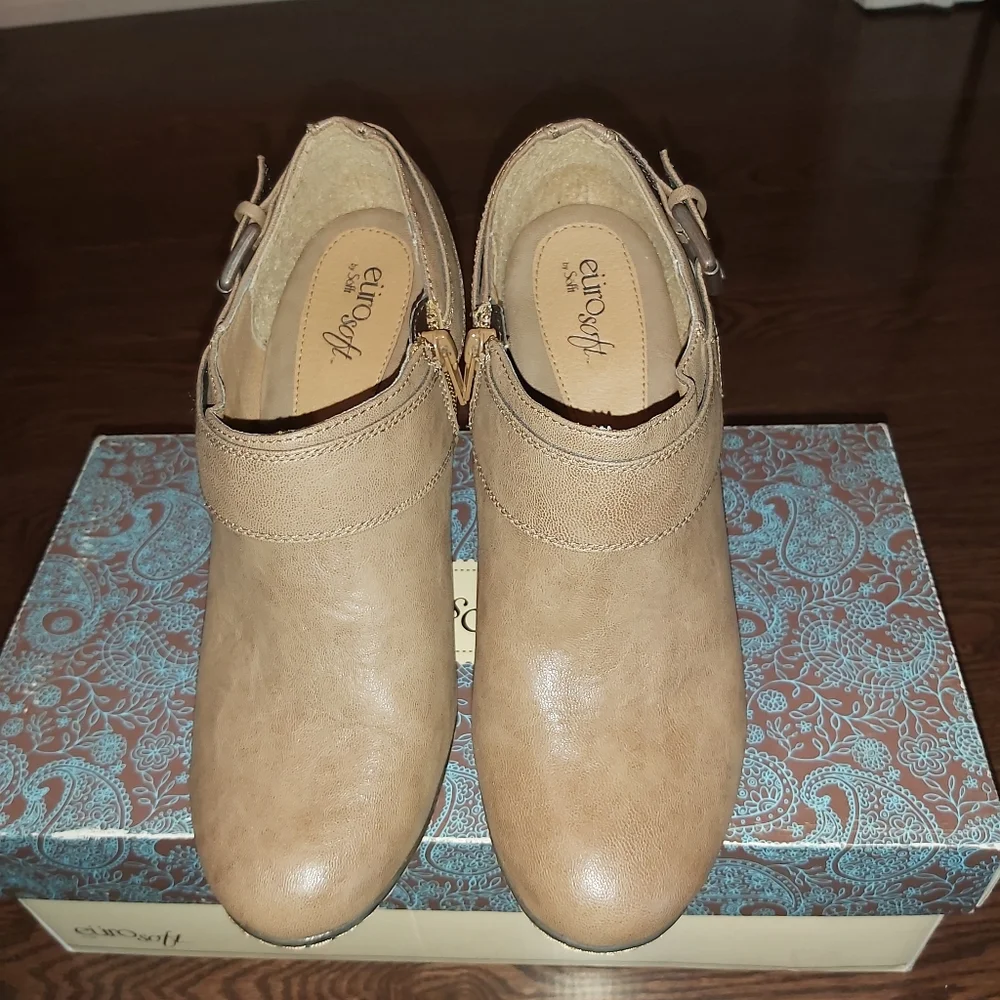 Euro soft Shannon women's tan booties size 10 - Picture 12 of 16